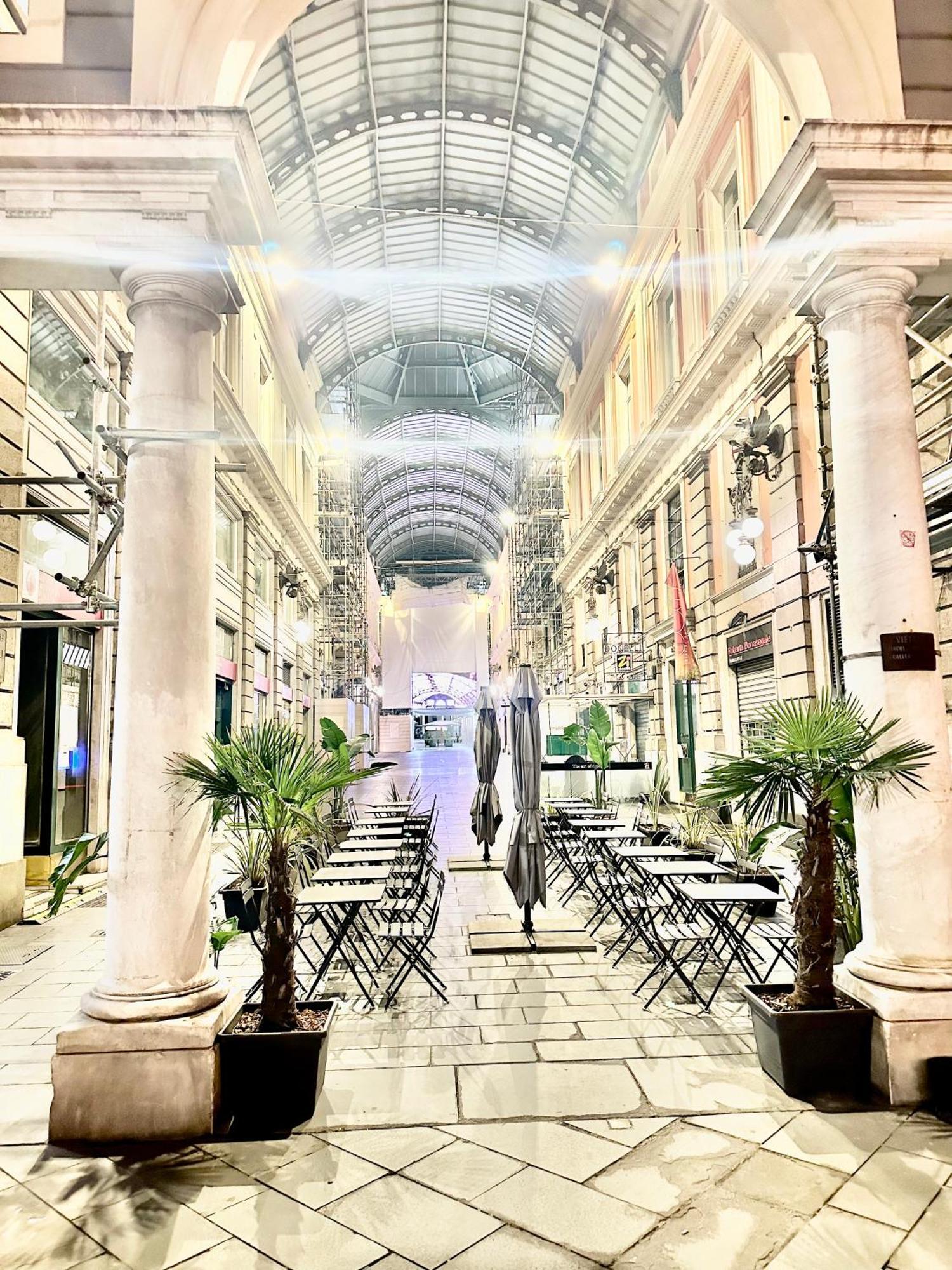 The Center * Génova